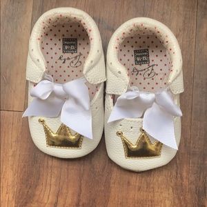 12-18 months crown shoes